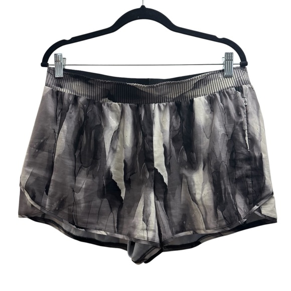 CALIA by Carrie Underwood Pants - Calia Black and Gray Watercolor Athletic Shorts